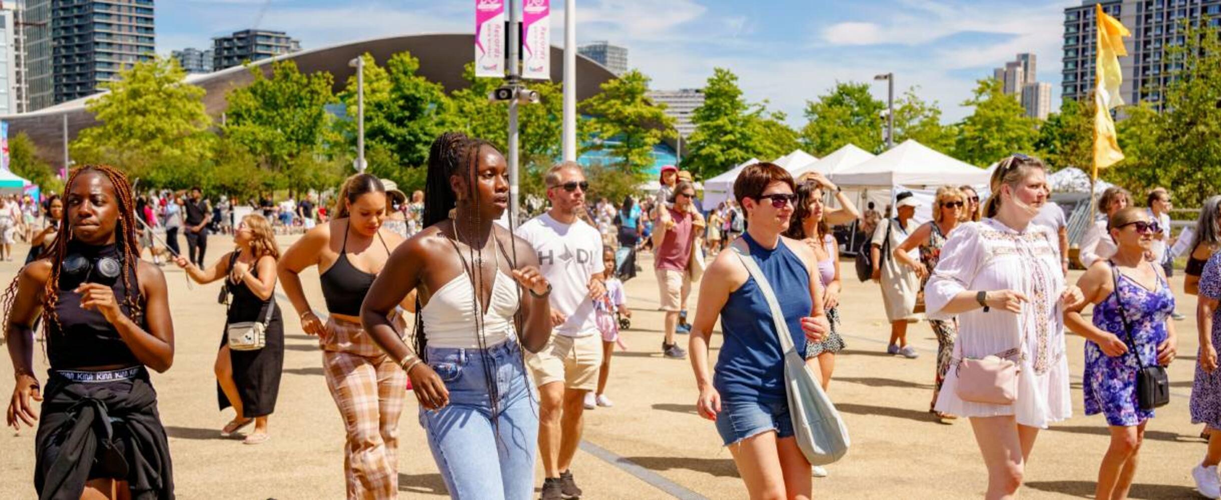 People dancing on the Park 