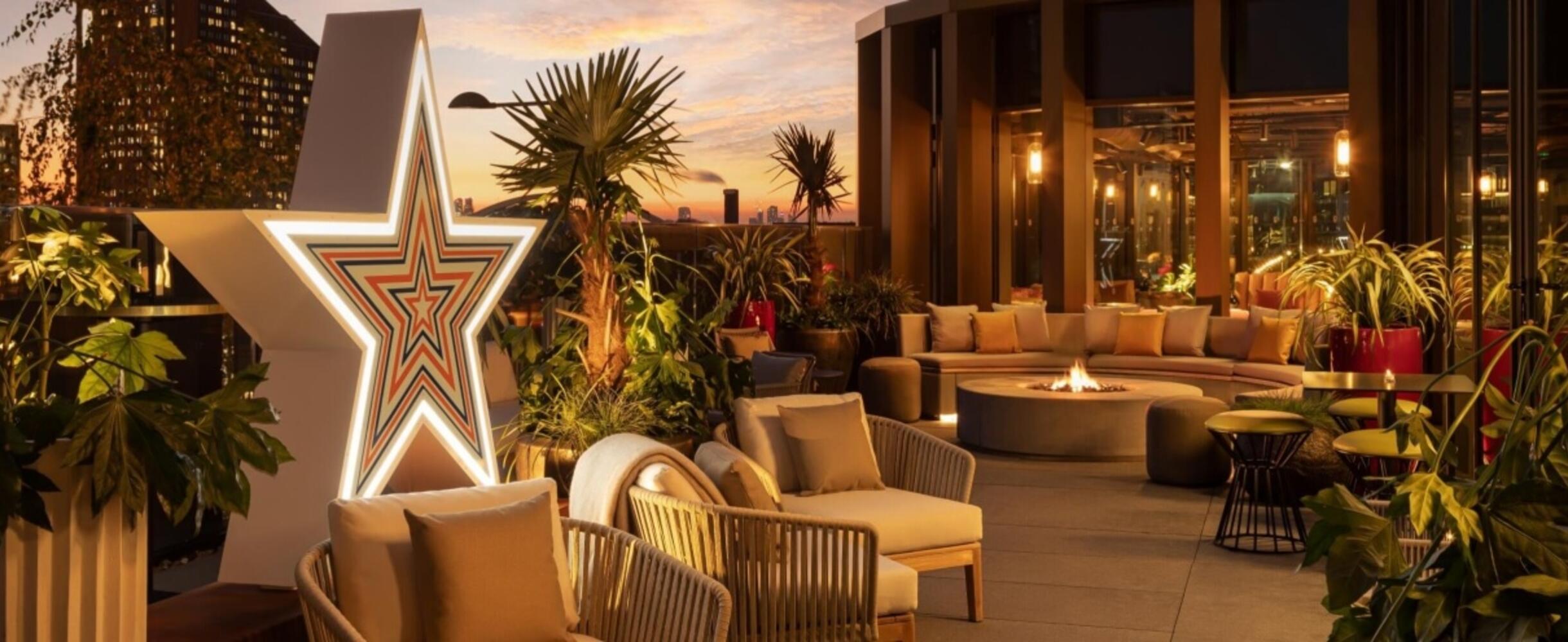 An evening shot of Union Social's outdoor terrace