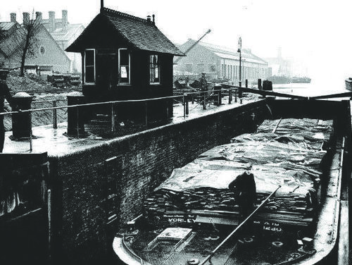 Carpenters Road Lock