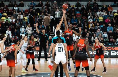 The start of a London Lions match as two players jump for the ball