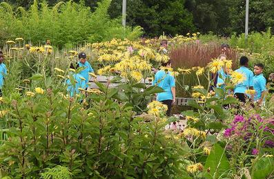 Children playing in the South Park Plaza