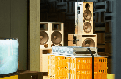 Installation of loudspeakers and monitor
