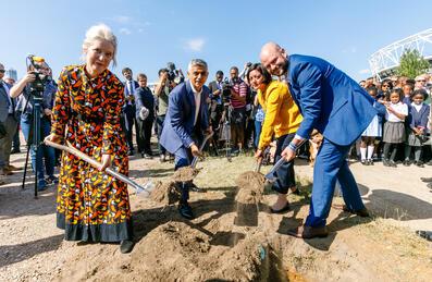 Mayors burying time capsule