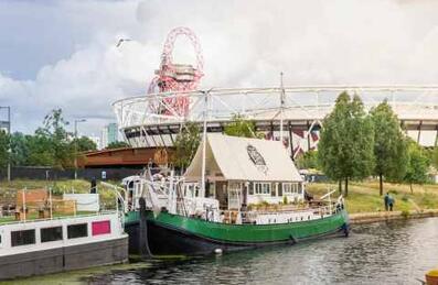 Barge East on Queen Elizabeth Olympic Park